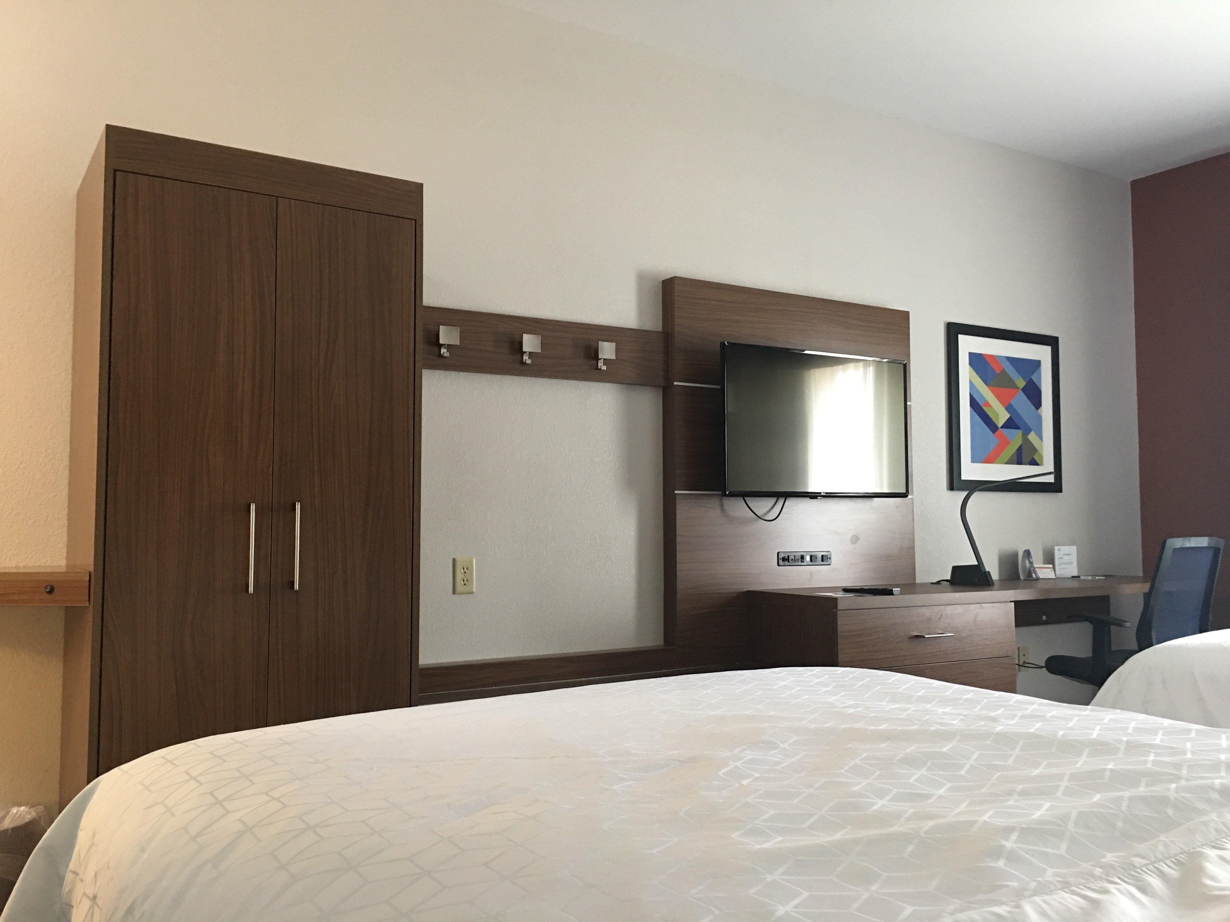 Holiday Inn Express Greensburg By Ihg Exterior foto