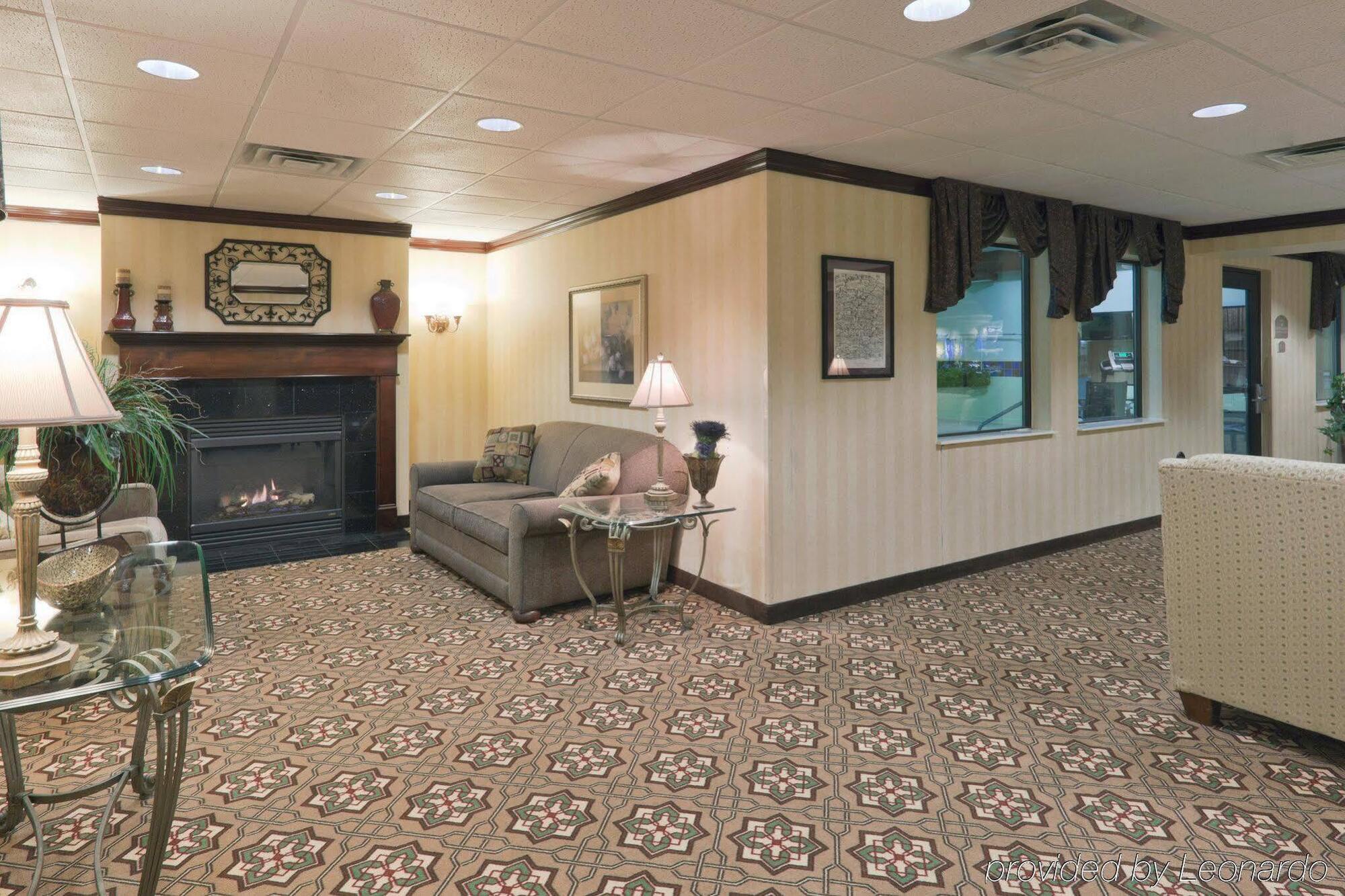 Holiday Inn Express Greensburg By Ihg Exterior foto